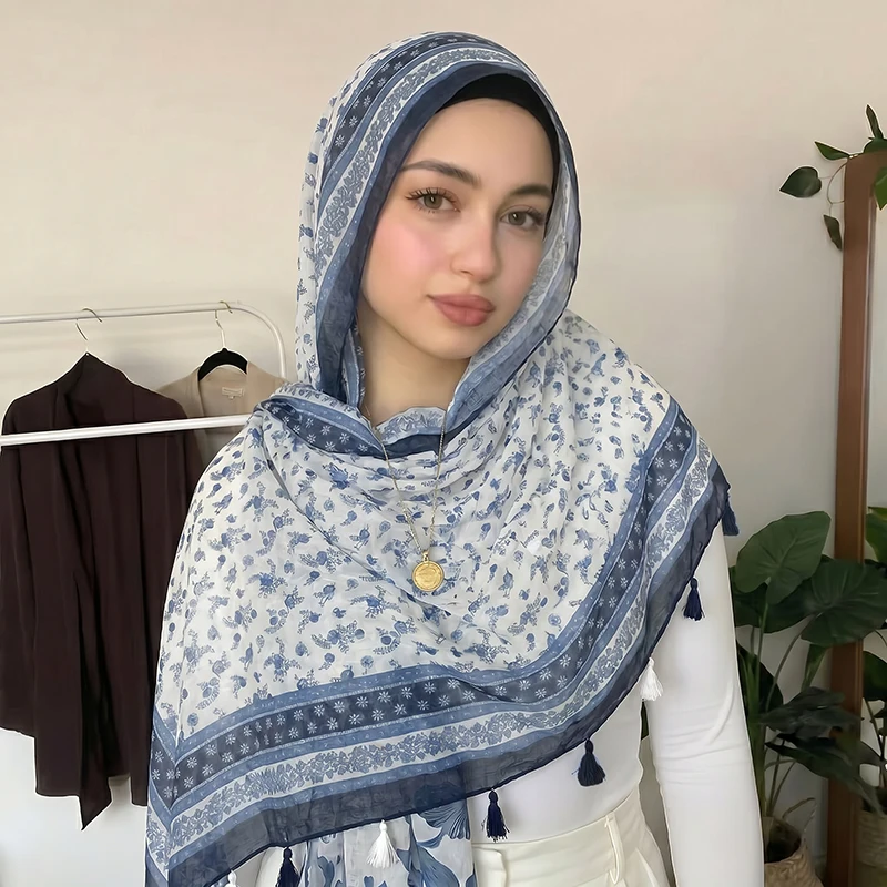 Fashion Muslim Hijab Floral Print Tassel Scarf Breathable Bandana Elegant Head Wrap for Garden Party Brunch Daily Commute Travel view 5