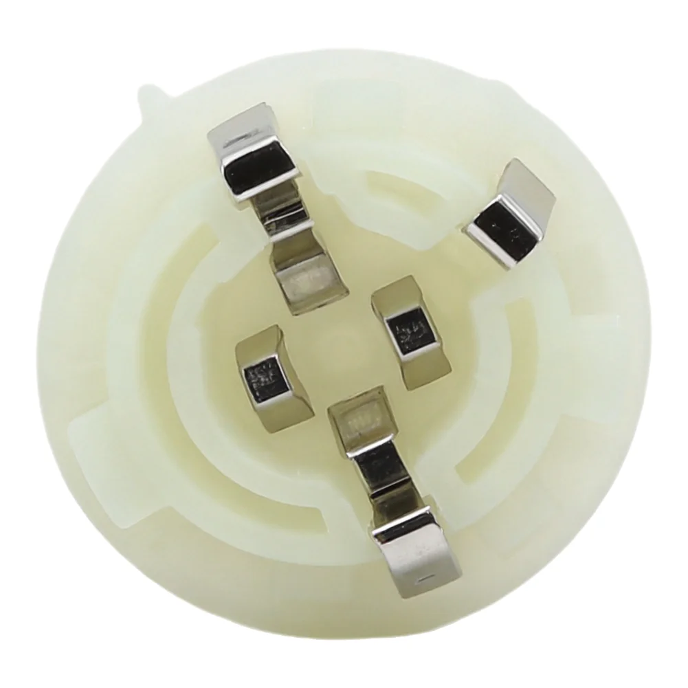 Brake Light Bulb Holder for Toyota For Yaris 2001 2002 2003 2004 2005 Direct Replacement Using OEM Number 90069-81014