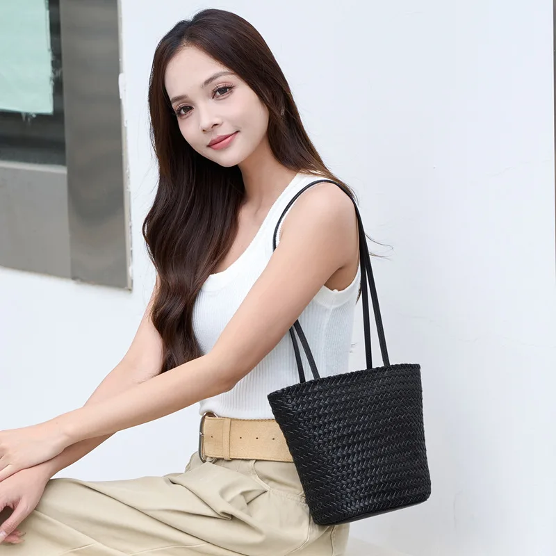 

2025 New Woven Bag, Head layer Cowhide Shoulder Bag, Large capacity Woven Vegetable Basket Bag, Genuine Leather Retro Tote Bag