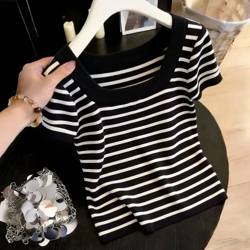 

Fashion O-Neck Striped Knitted Sweater Women Pullovers Summer Short Sleeve Knit Sweater Pullover Women Tops Women Clothing Q3844