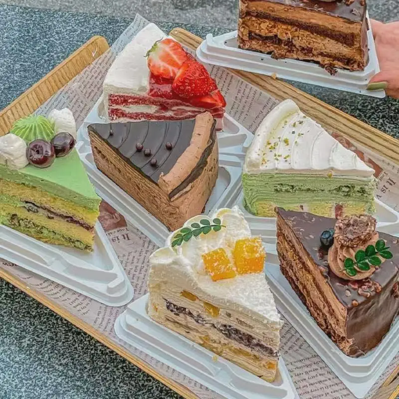 

Triangle Cake Cutting Packaging Box Mousse Thousand Layer Cut Transparent Anti Fog Package Boxes with Fork Sandwich Wrapp Case