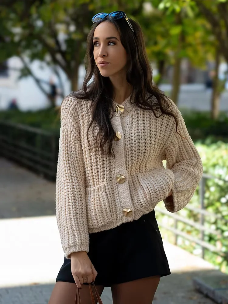 

HH Women's Autumn Winter Fashion Thick Knitted Large Button Jacket Female Pocket High Street Loose Casual Long Sleeve Coat