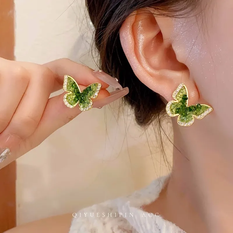 925 Silver Needle Gentle and Flexible Butterfly Small Stud Earrings Feminine Simple Earrings Fashion Jewelry Girl Gift