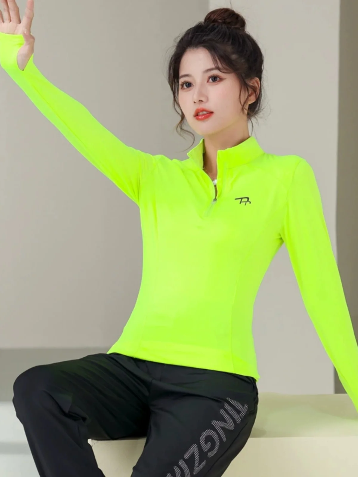 2023 Summer Golf women  Sunscreen with long sleeves and ultra-thin ice silk bottoming shirt