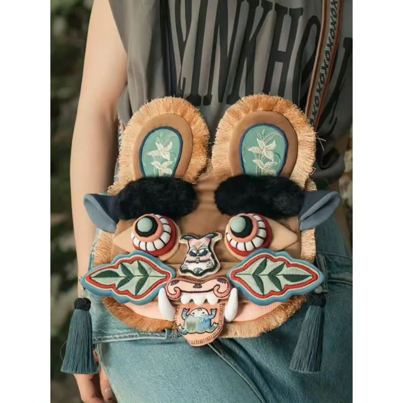 Chinese style intangible cultural heritage tiger head bag, Guangxi embroidery handmade original, Celebrity Same Style