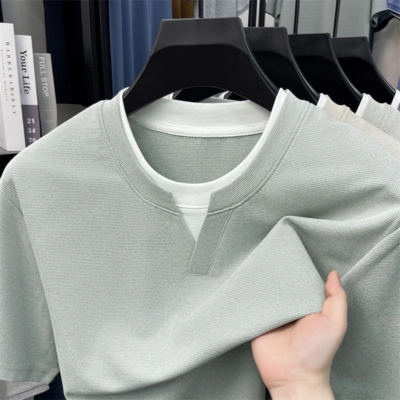 Hochwertiges Marken-T-Shirt mit kurzen Ärmeln Sommerkomfort atmungsaktiv cool einfarbig koreanisches Casual-Design Rundhals-Oberteil für Herren