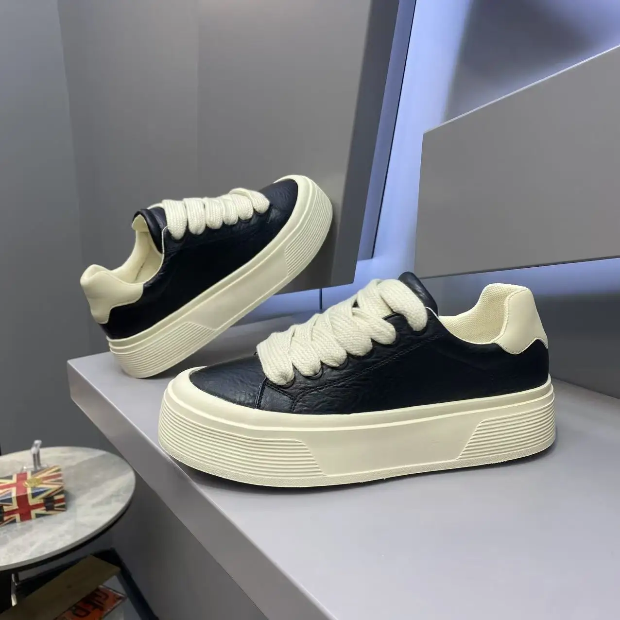 

Men's Shoes Fashion Designer 2026 Spring Autumn Platform Running Shoes Non Slip Tennis Shoe Outdoor Lace-up Casual Sneakers