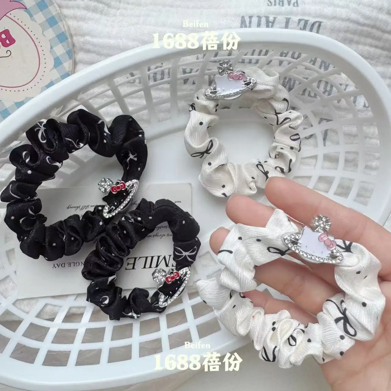 Nuevo anillo de pelo de dibujos animados colorido de Hello Kitty, diseño tejido dulce para uso diario como regalo para familiares y amigas
