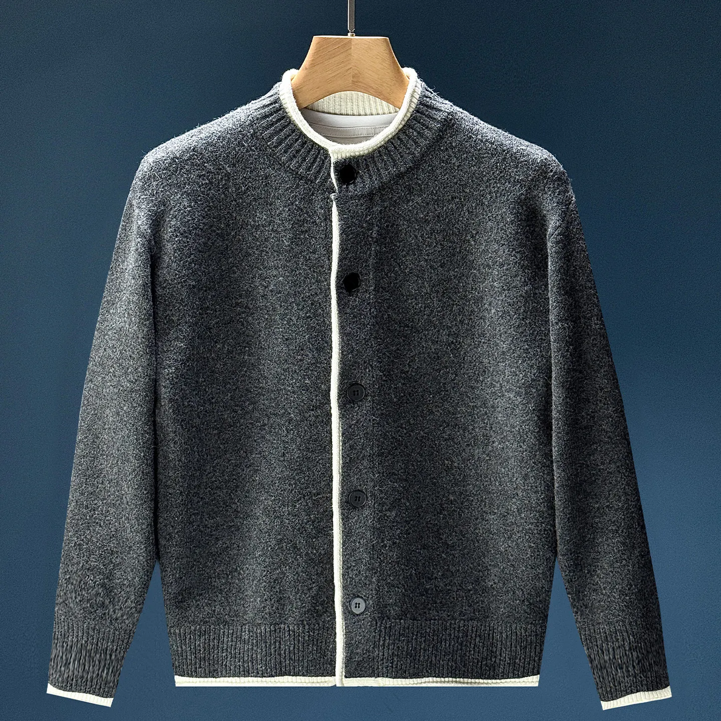 Double-decker fake two-piece cardigan cashmere sweater new sweater coat in autumn and winter.