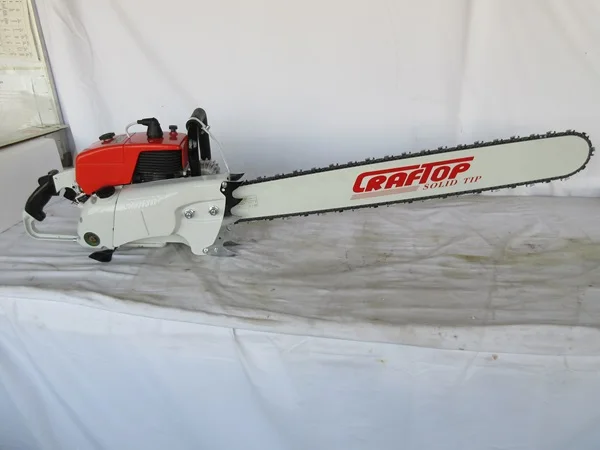 

ATV&UTVHeavy-Duty 105cc Chainsaw with 36" Bar MS070 Model Professional Gas Chainsaw for Big Timber