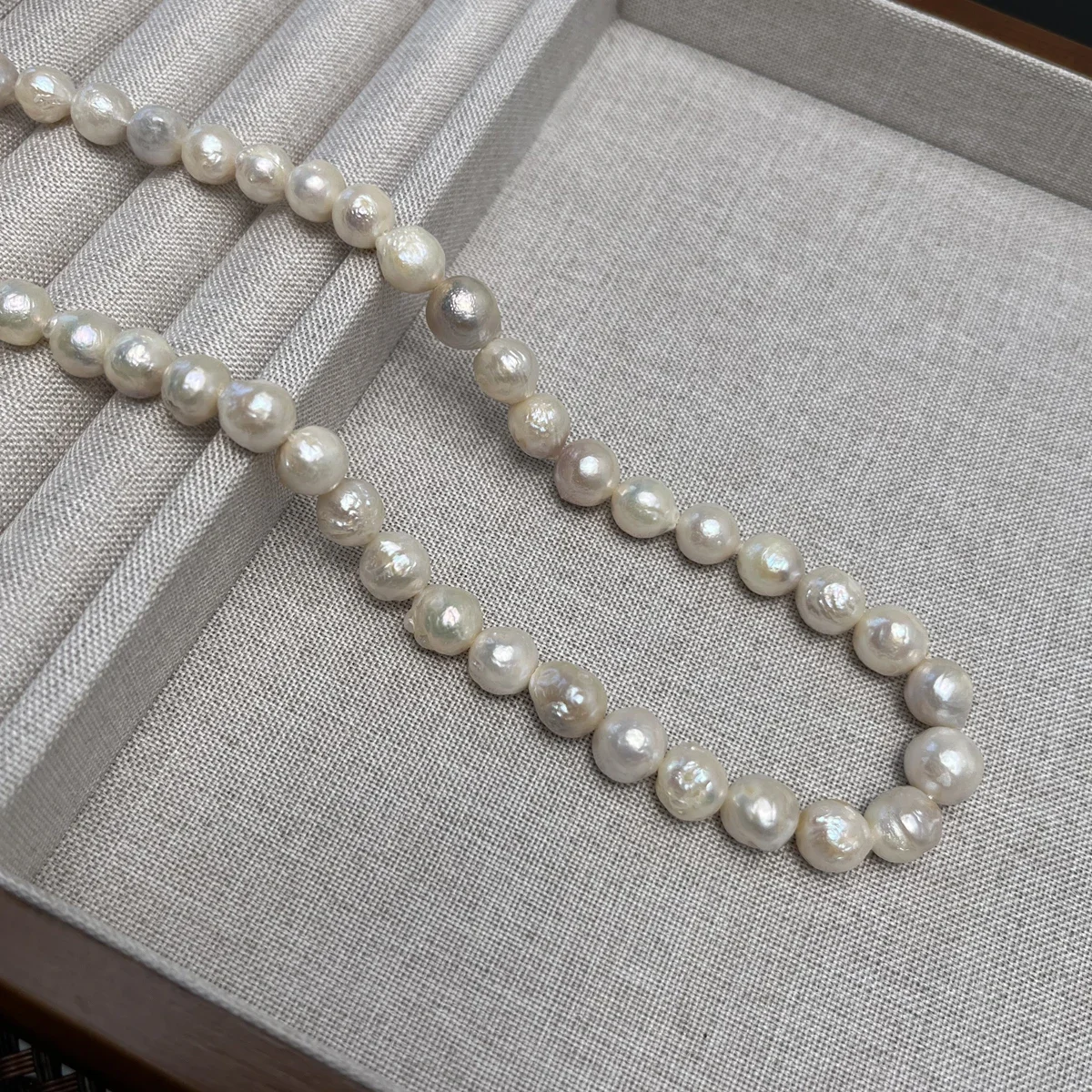 

Natural Freshwater Pearls 8-9mm AA White Near Round Nucleated Pearl Bead Jewelry Make DIY Necklace Bracelet Accessories Wedding