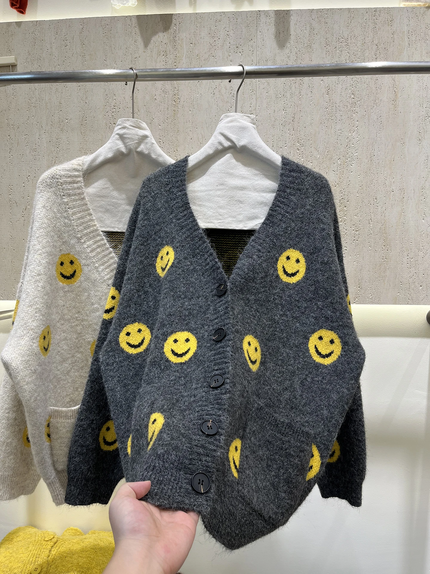 

Casual Cartoon Smiling Face V-Ne Sweater Jaet Women's Autumn Winter Middle Length Loose ket Knitted Open Cardigan