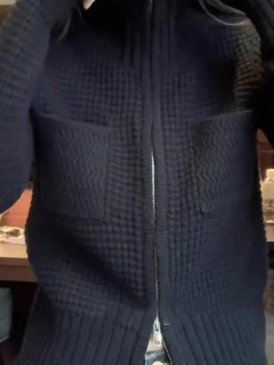 

Корейский дизайн, новый осенний женский свитер с высоким воротником на молнии, универсальный, элегантный, белый, визуально стройнящий, с длинными рукавами, вязаный топ