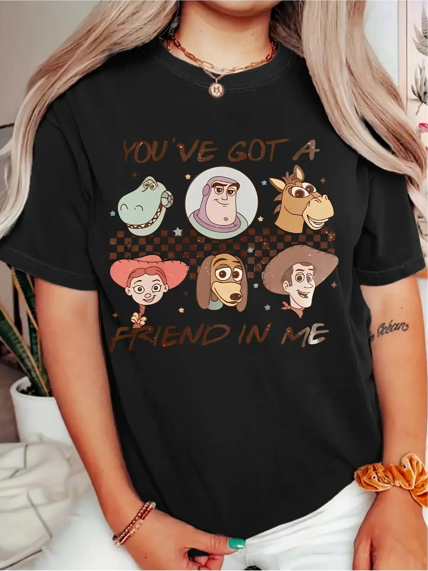 

Женская футболка Disney Toy Story — повседневная футболка Woody, Buzz Lightyear и Jessie с круглым вырезом и короткими рукавами