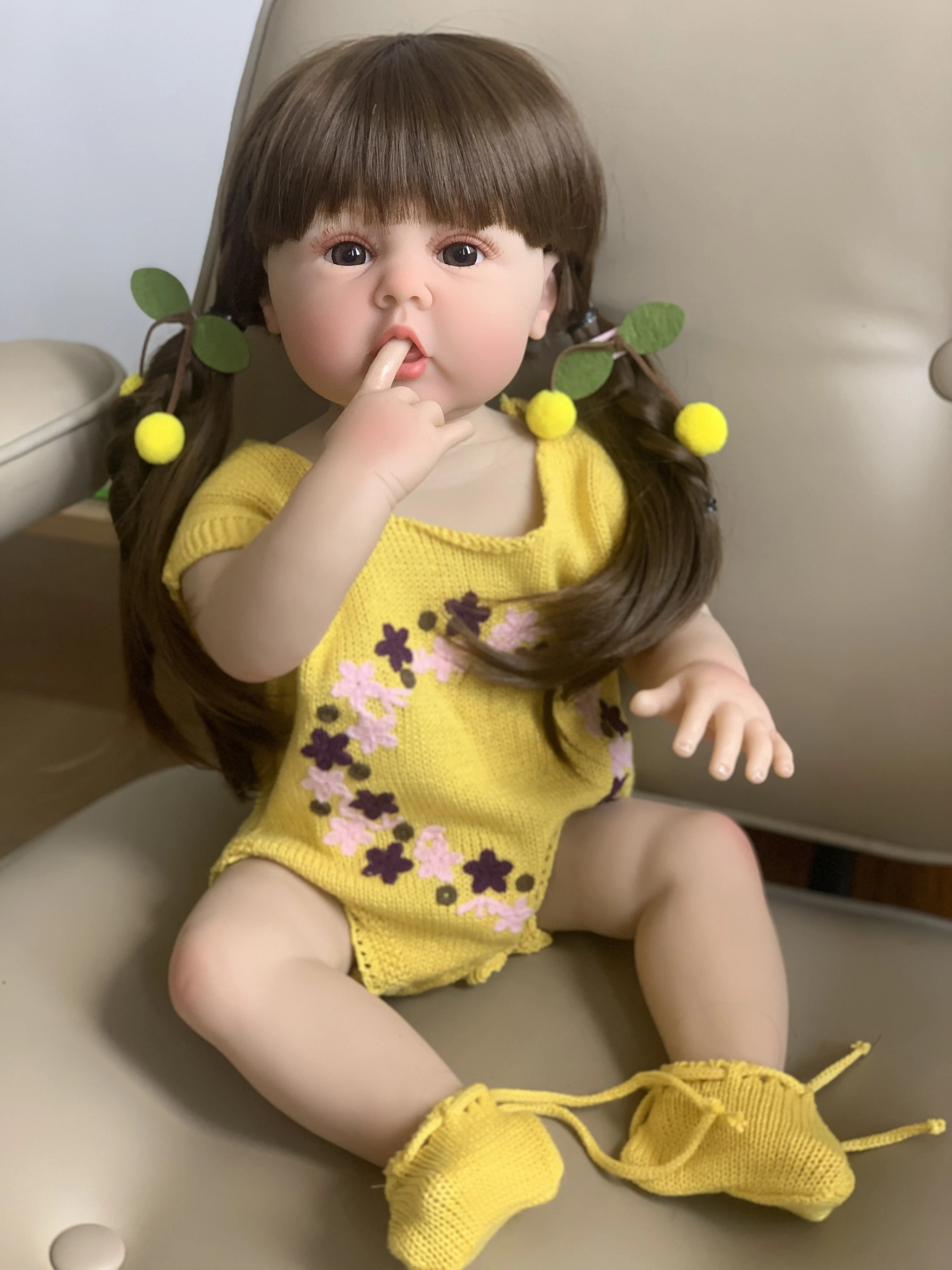 Brown Long Hair Lifelike Lovely Reborn Baby Girl Doll Toy Full Silicone Body 55 CM 22 Inch Realistic Princess Toddler  Bebe