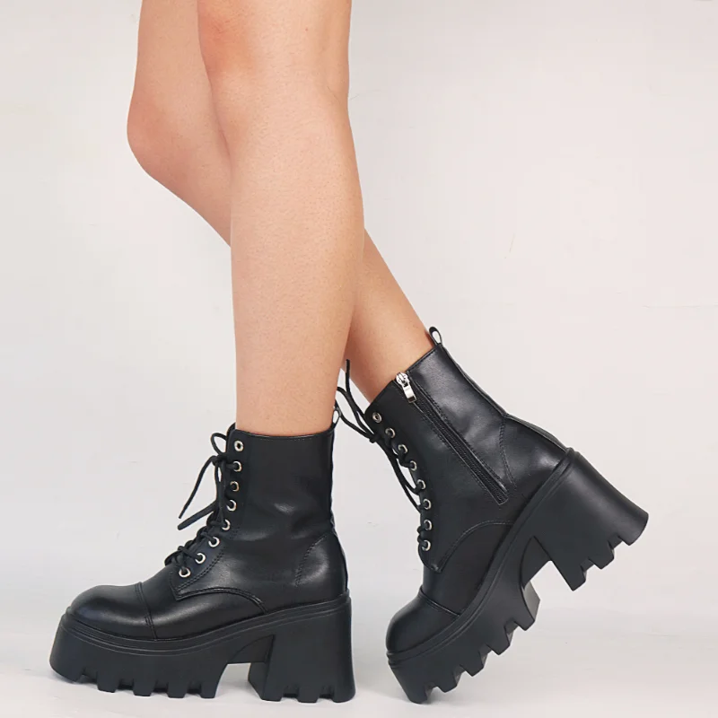 2022 new Big Size 43 Platform Chunky Heel Zipper Goth Motorcycle Boots Women Black Fashion Punk Cool Combat Ladies Shoes