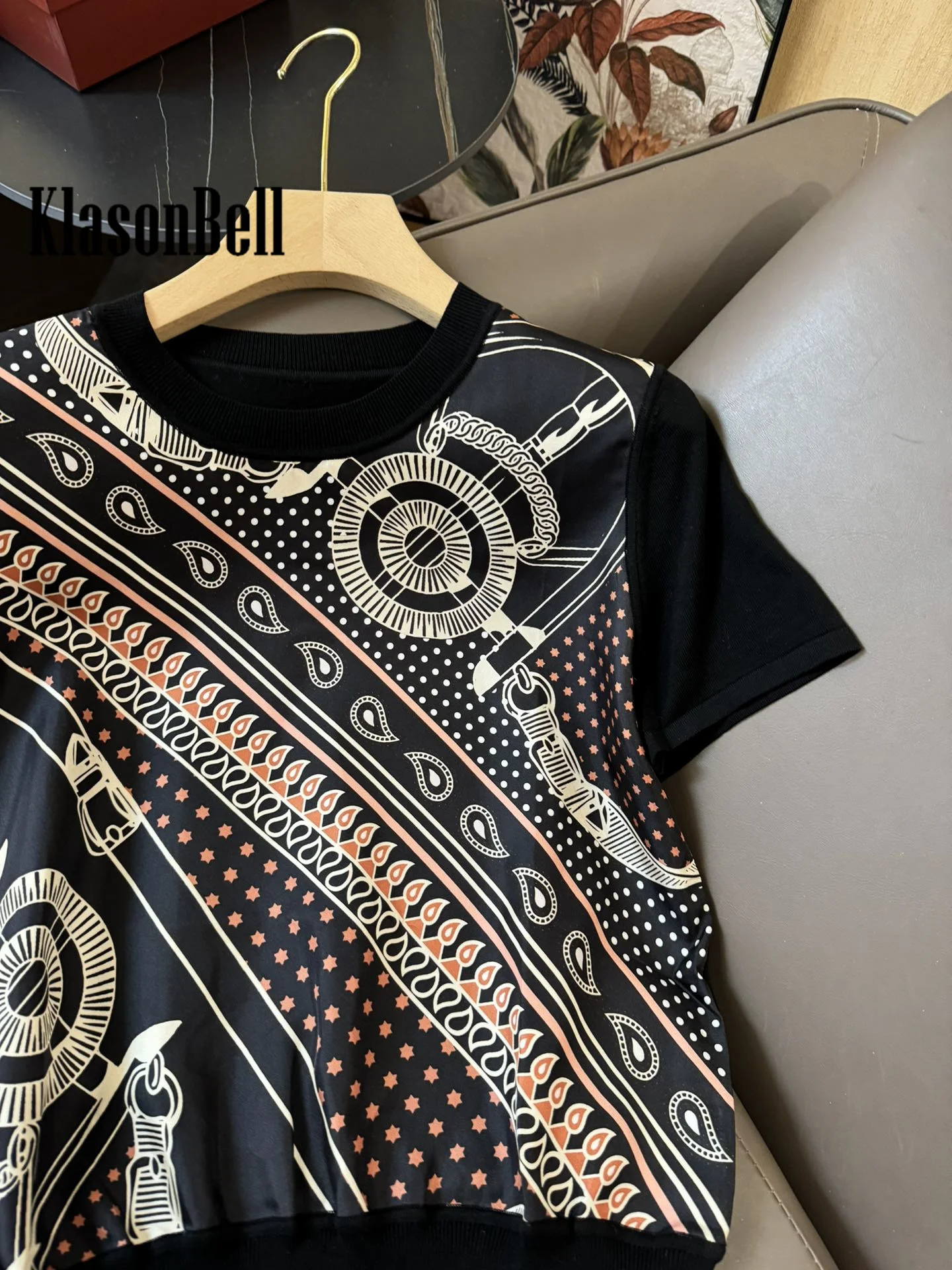 6.29 KlasonBell Women New Geometric Star Print Silk Spliced Short Sleeve Knitted T-Shirt Black Temperament Slim Tee