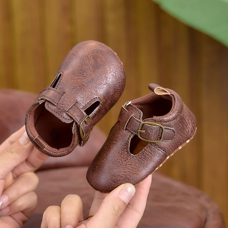 0-1 Year Old Baby Girl Flat Shoes, Spring, Autumn, and Summer 0-6-12 Months Soft-Soled Fashionable Solid Color Pu Hollow-Out Baby Girl Walking Shoes, Suitable for Daily Indoor and Outdoor Use