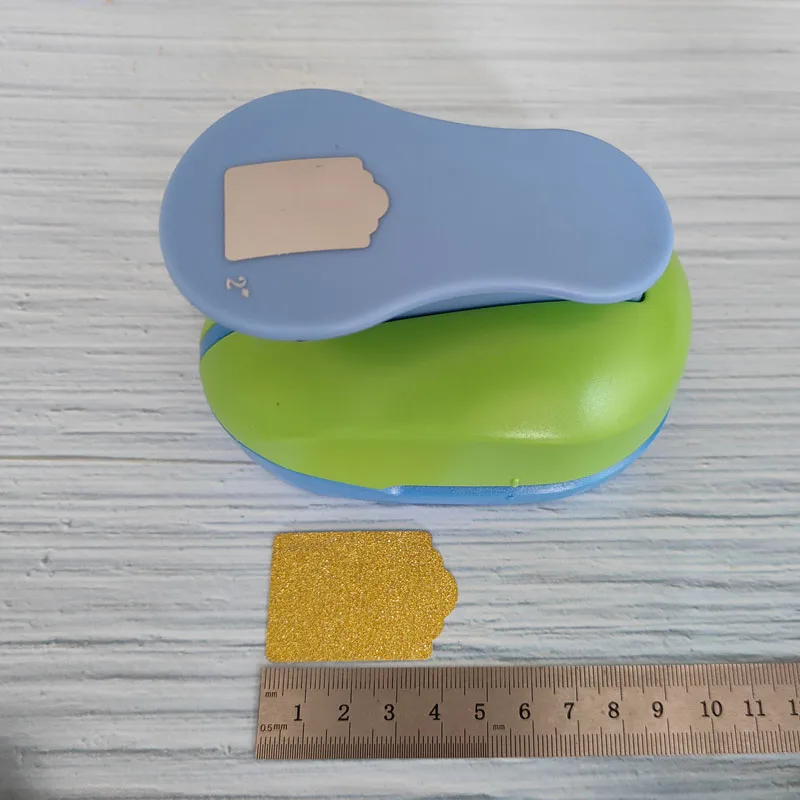 Tag Cutter Hole Punch Kid Child Paper Scrapbook Tags Cards Craft DIY Cutter Tool  Crafts Projects Bookmarks Puncher