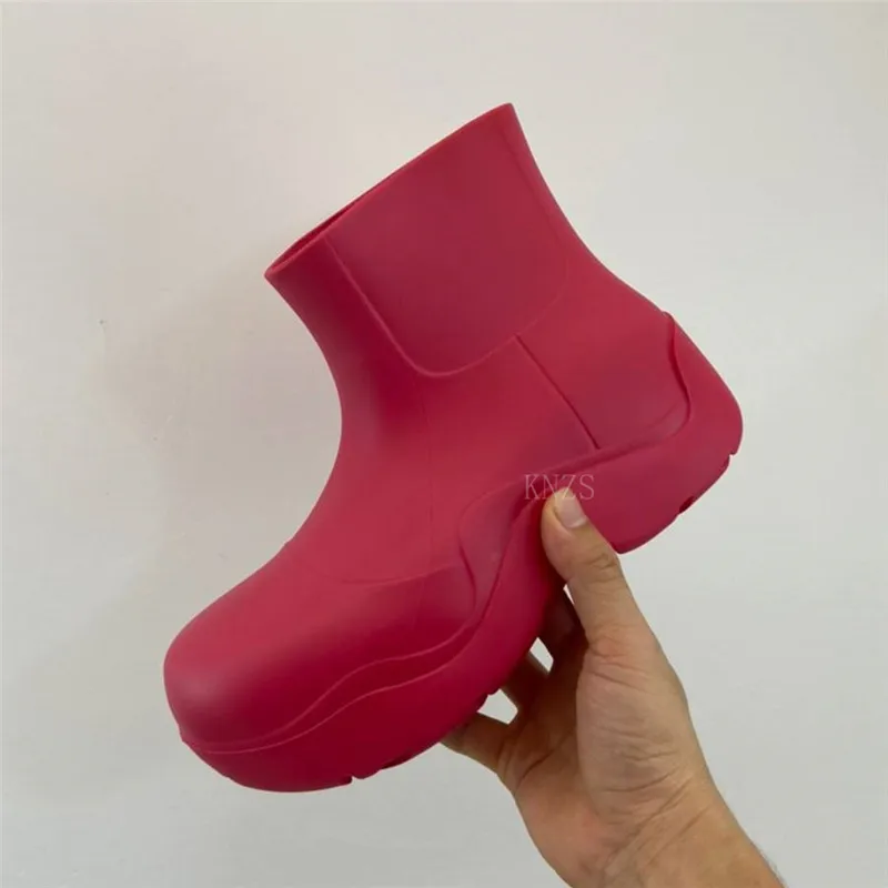 Bottes de pluie rondes imperméables à l'offre elles optiques accrues pour femmes, bottes de rinçage plates, bottes courtes décontractées, mode printemps, nouveau, 2024