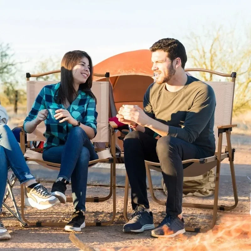 عبوتان من كراسي التخييم الكاكي بإطار فولاذي ومساند للذراعين الخشبية