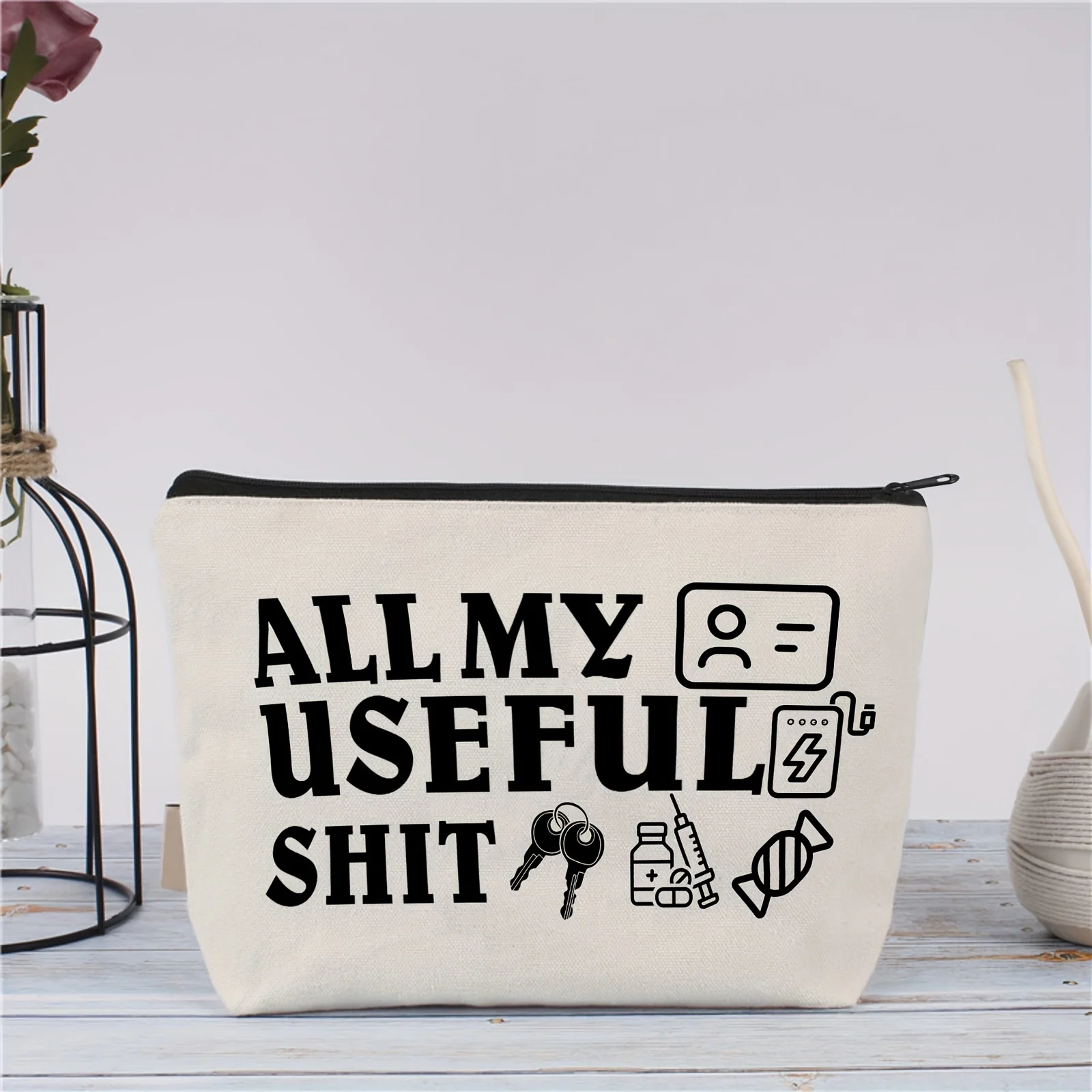 

A Bold Graphic Printed Cosmetic Bag - Cute Multifunctional Zipper Pouch For Women, Jewelry Storage Bag