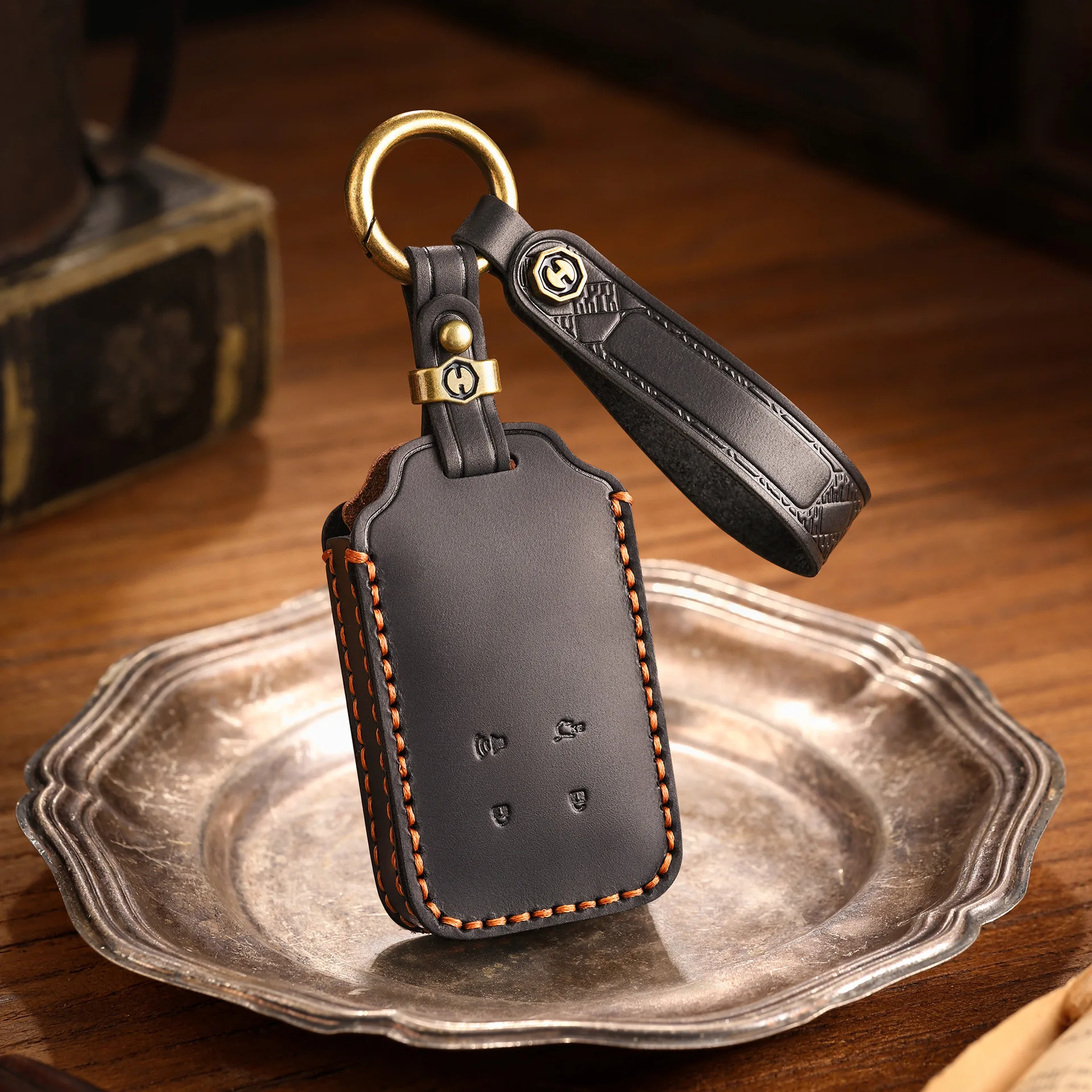 Top Grain Cowhide Smart Key Fob Case,Vintage Leather Remote Key Protector Cover For 2025 MAZDA 6e & MAZDA CX-6e,Car Key Shell view 2