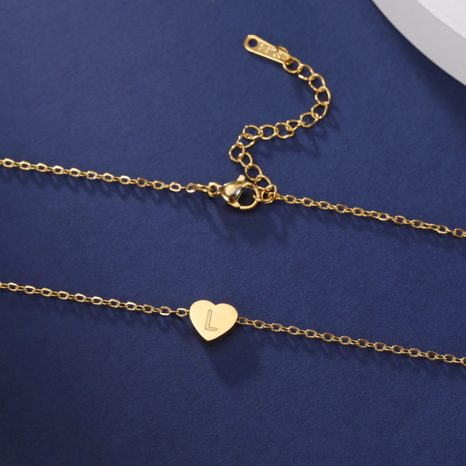 Love Heart Necklace Women Men Stainless Steel Jewelry A-Z 26 Letters Name Initials Pendant Couple Trend New Year Christmas Gifts