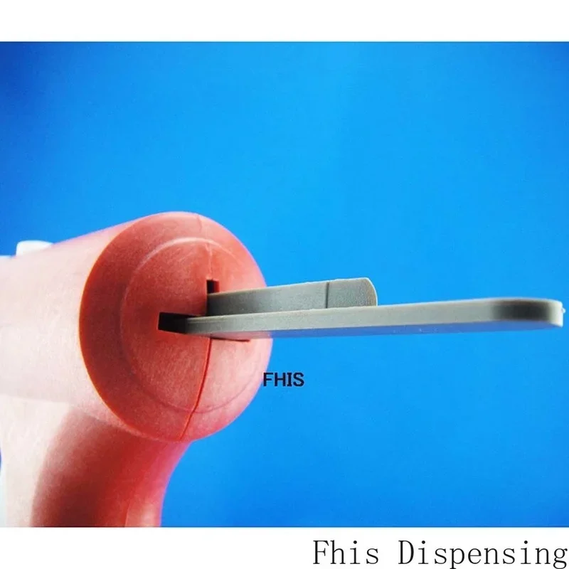 

Силиконовый клеевой пистолет объемом 30 куб.см с 5 конусами и насадками для экструзии ручного клея