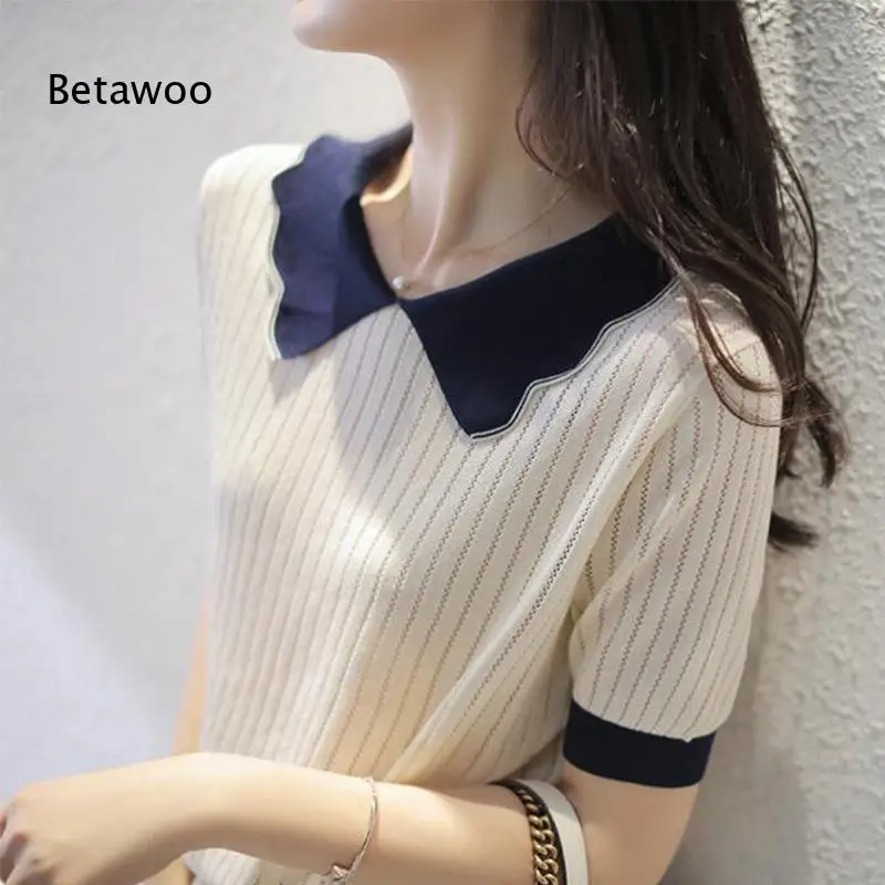 Women's Short Sleeve Knit Top with Contrast Peter Pan Collar, Lightweight Summer Blouse for Casual Daily Wear and Layering