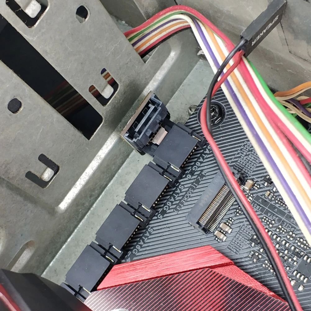 Adattatore SATA da 7 pin femmina a 7 pin maschio Adattatore a gomito con angolo di 90 gradi su/giù Adattatore angolato da 90 gradi per scheda madre desktop