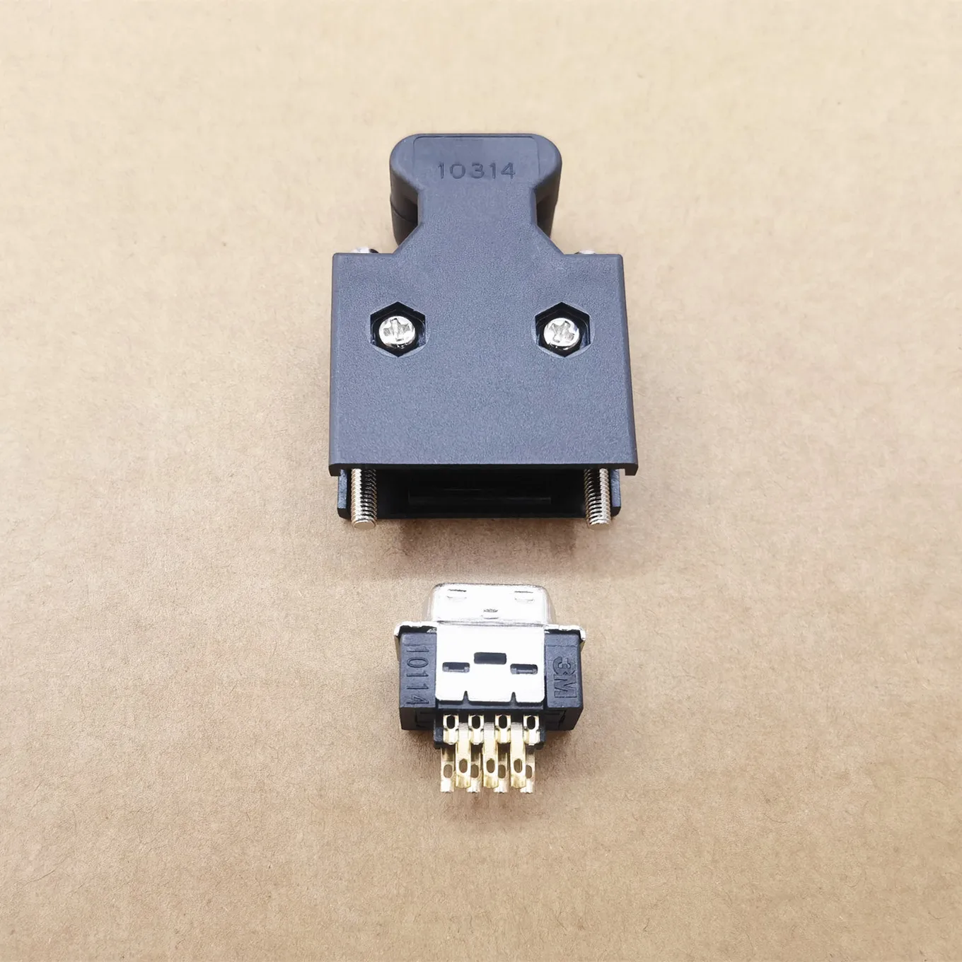 

Оригинальный новый 100% позолоченный разъем 10114-3000PE/10314-52AO-008 14-жильный разъем 10114-3000PE 10314-52A0-008