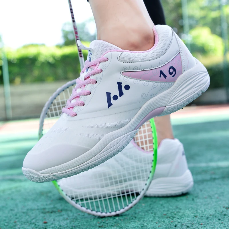 

Badminton shoes for men and women professional training tennis shoes mesh breathable ultra-light women's table tennis shoes