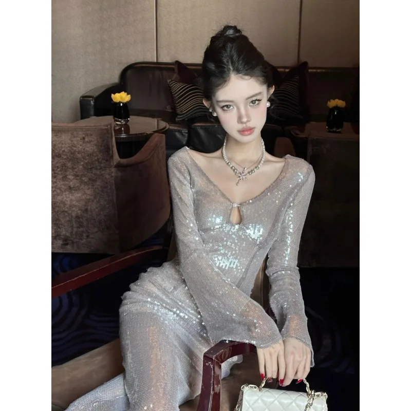 

European and American Style Hollow Design Sense Sequins Dress 2024 Spring and Autumn New High Sense Niche Socialite French Sexy