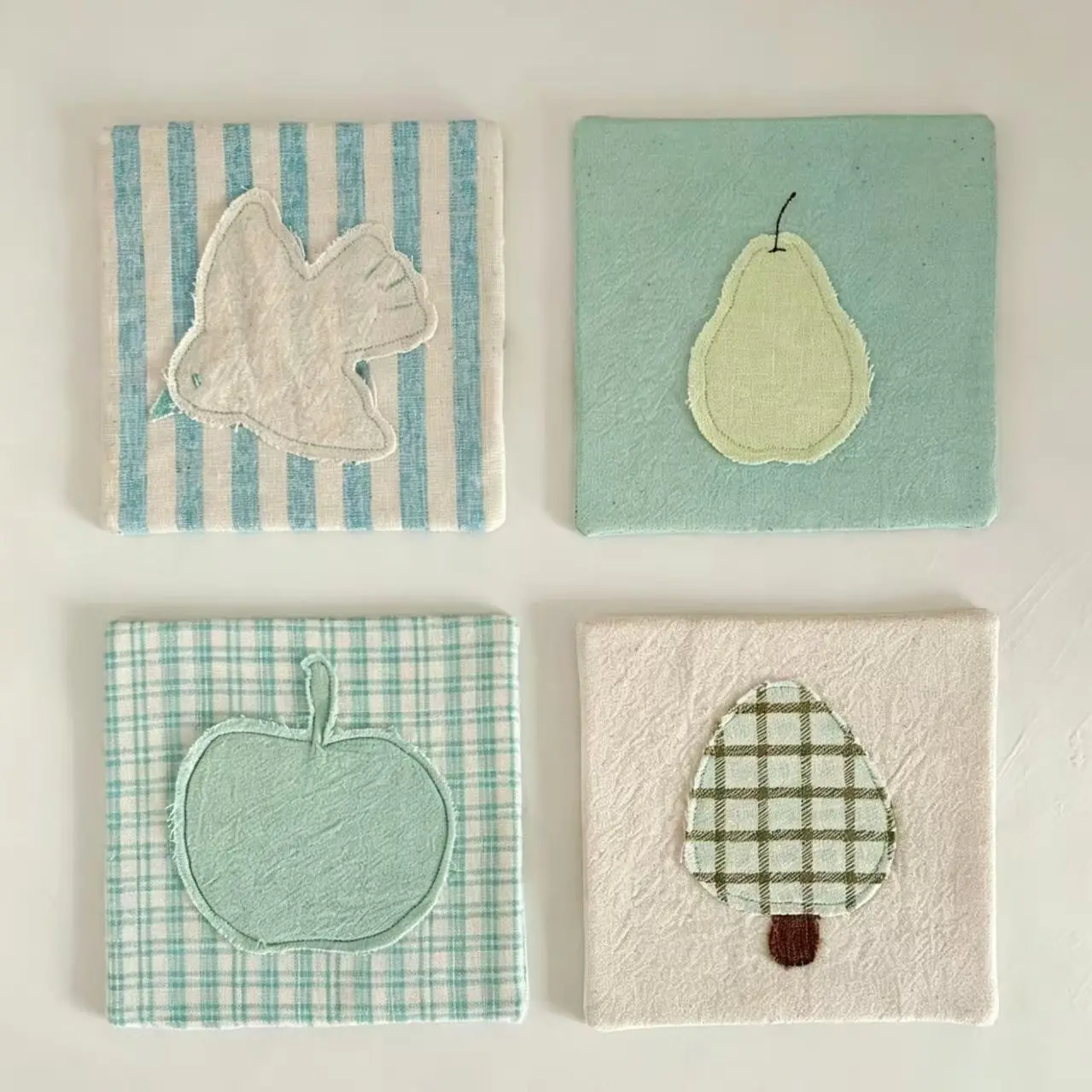 4-Piece Cute Fabric Coaster Desktop Decoration Daily Necessities Anti-scalding Non-slip Girly Heart Embroidery Stitching