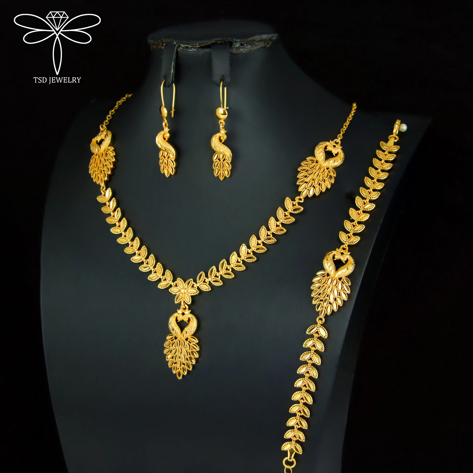 

Dubai Fashion Jewelry Set 21k Gold Plated Habesha Vintage Swan Necklace Bracelet Earrings Arabic Bridal Women Wedding Jewelrys