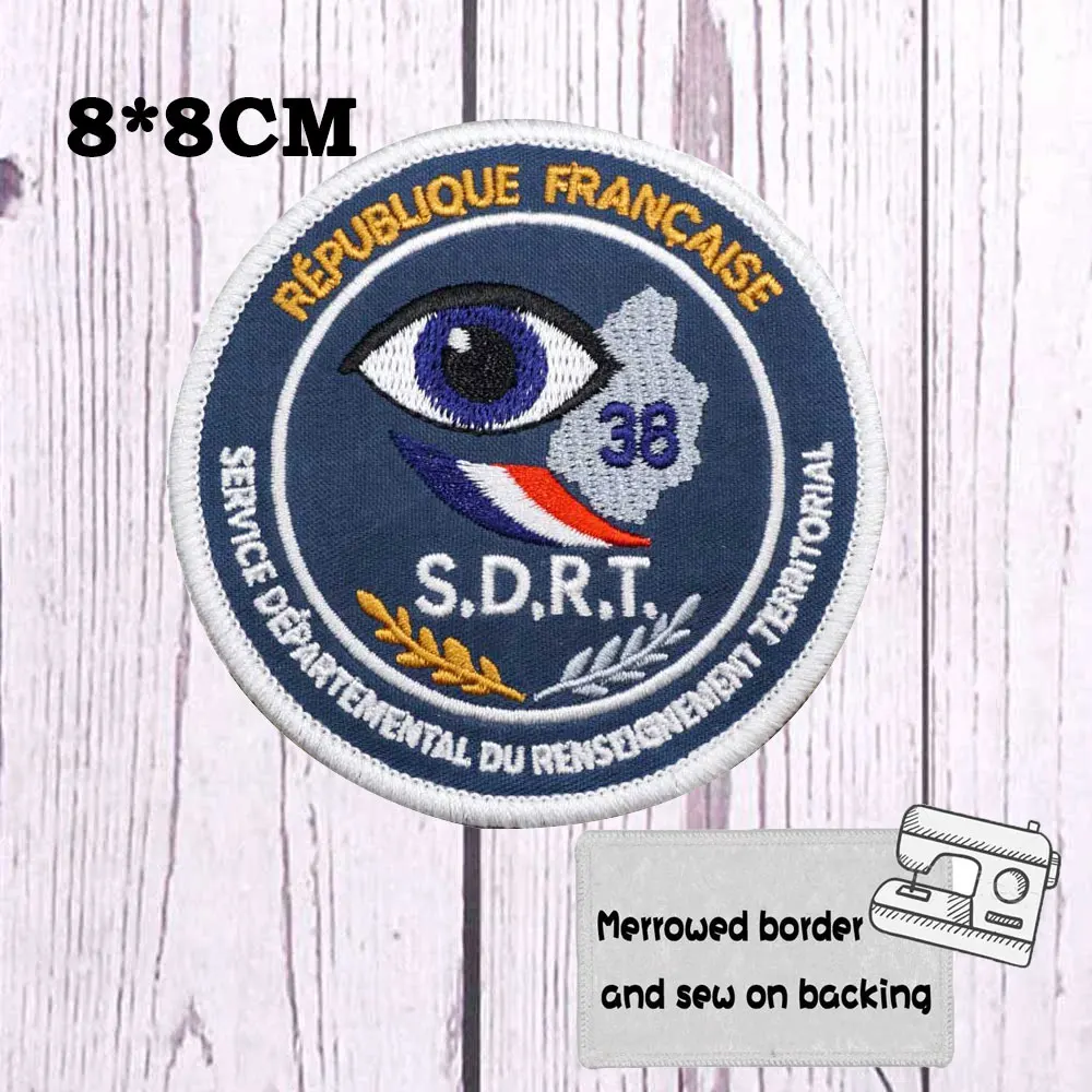 جمهورية فرنكايز خدمة وزارة الدفاع دو renseigmem تكتيكات المطرزة التصحيح هوك وحلقة خياطة على شارة عسكرية التطريز