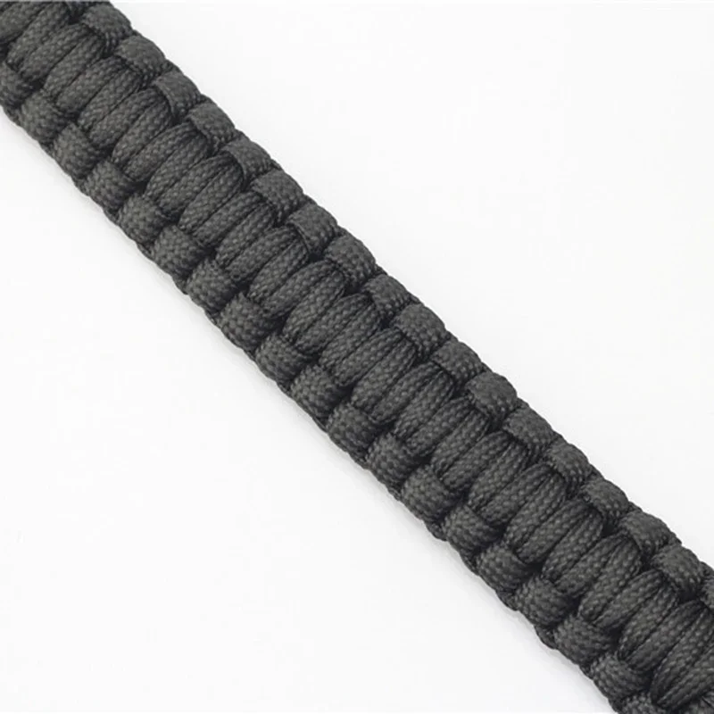 

Outdoor Multifunctional Survival Laser Flashlight Paracord Bracelet 7 in 1 Hand-woven Infrared Equipment survive Tools