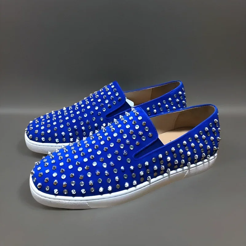 Sapatos de fundo vermelho baixo superior para homens formadores dirigindo cravado camurça azul rebites de couro genuíno cristal sola branca apartamentos tênis