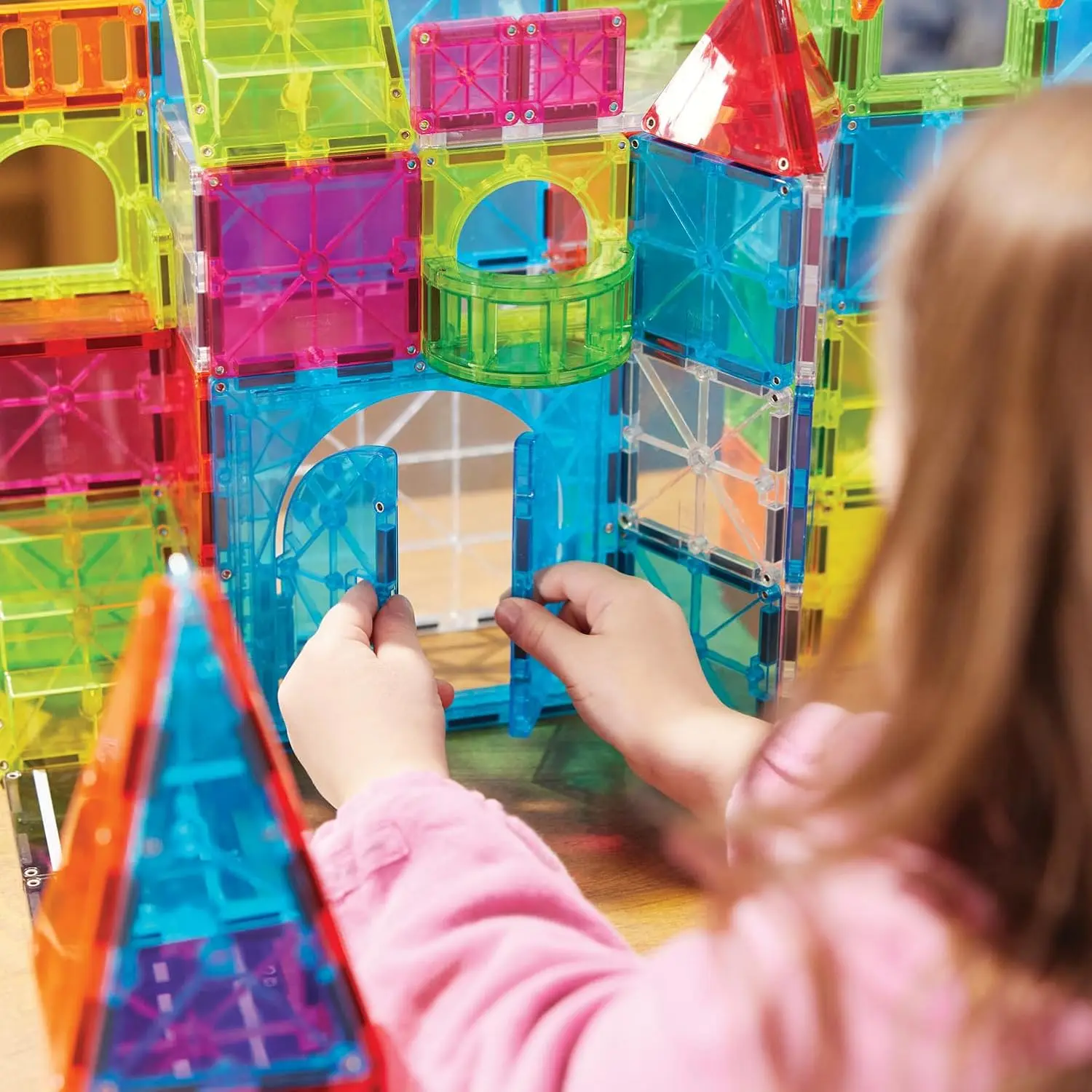 ชุดก่อสร้างแม่เหล็ก City Center 110 ชิ้น ยี่ห้ออาคารแม่เหล็กดั้งเดิม