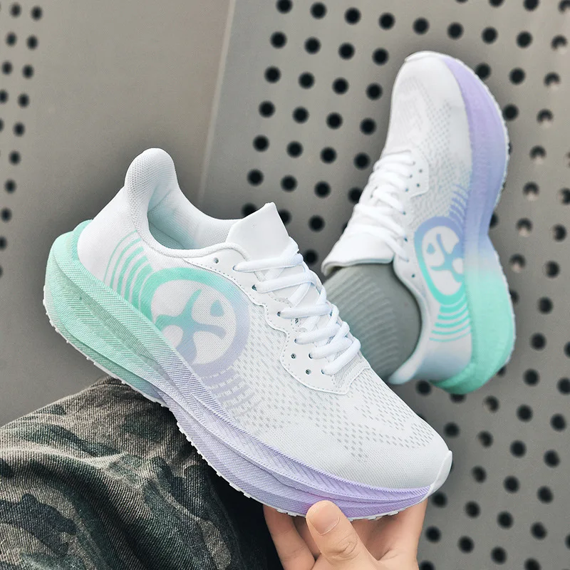 รองเท้ากีฬาลำลองคุณภาพสูง ผลิตจากคาร์บอน รุ่นใหม่ปี 2025 ระบายอากาศได้ดี รองรับแรงกระแทก รองเท้าวิ่งสำหรับคู่รัก รองเท้าผ้าใบผู้หญิง