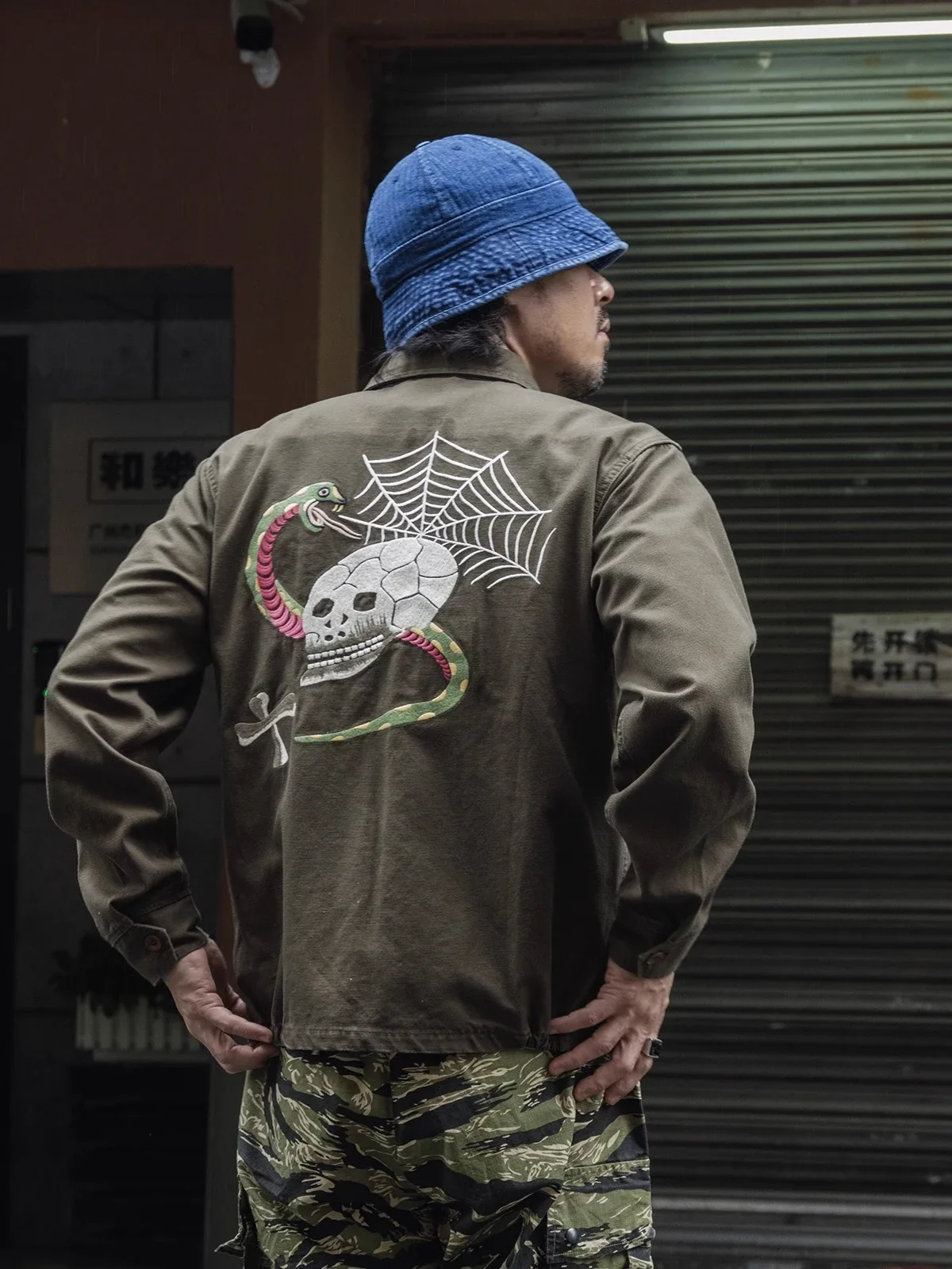 Non Stock Skull Embroidery Vietnam Souvenir Tour Jacket Mens Turn-Down Collar Outerwear