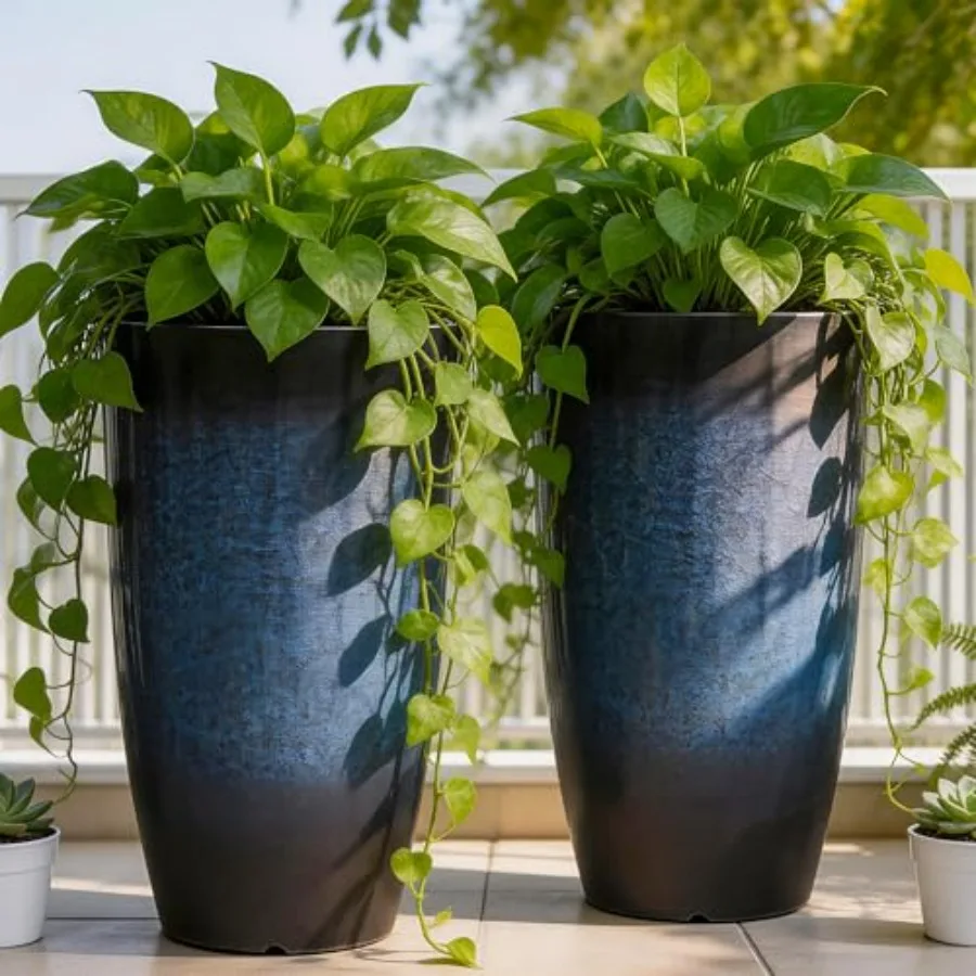 Outdoor gradient cobalt blue plastic planters set of 2, 23.8 tall, weather-resistant lightweight for front porch, garden, patio