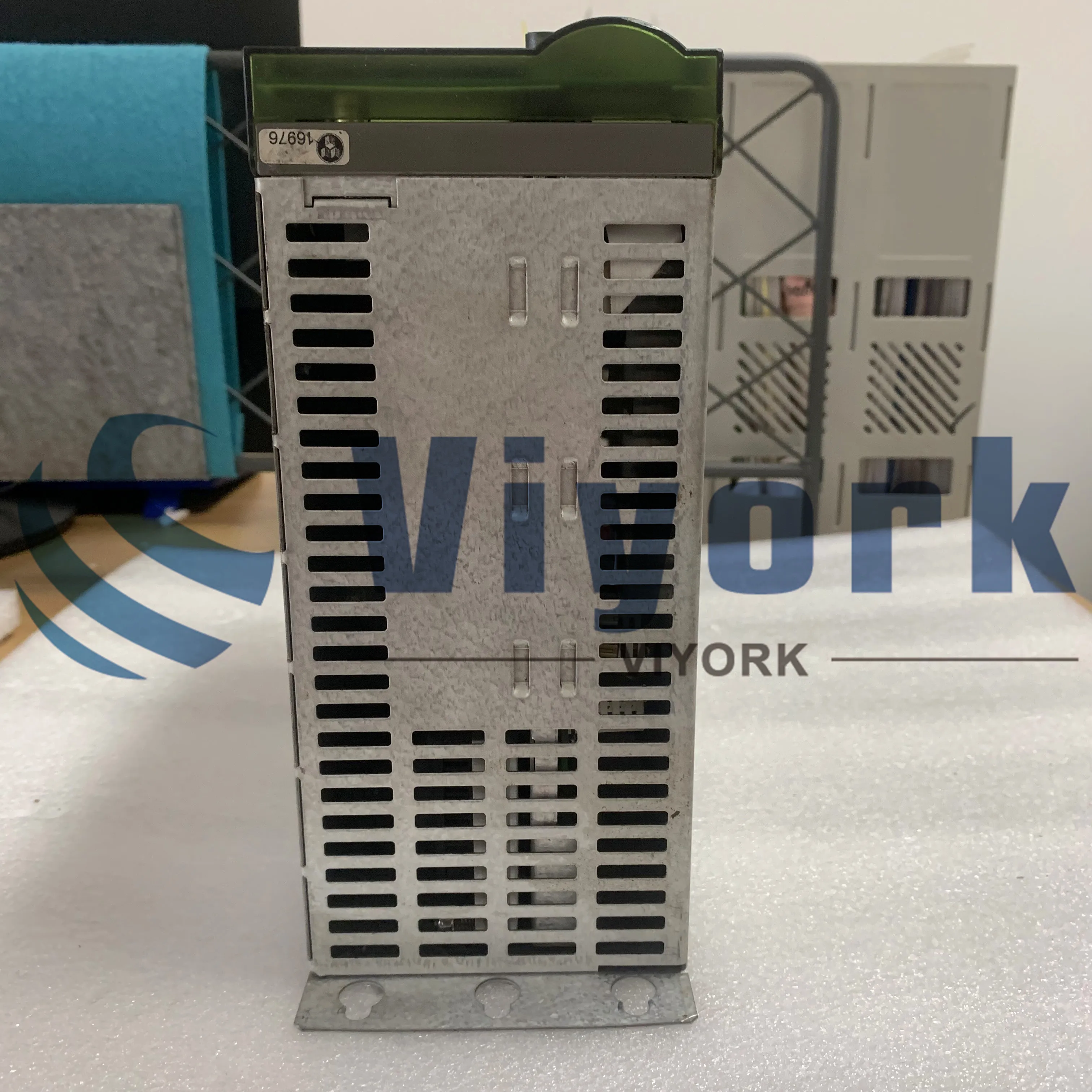C400/A8/1/1/1/00 AC-SERVOANTRIEB 3/4 A 24 VDC PACDRIVE GEBRAUCHT