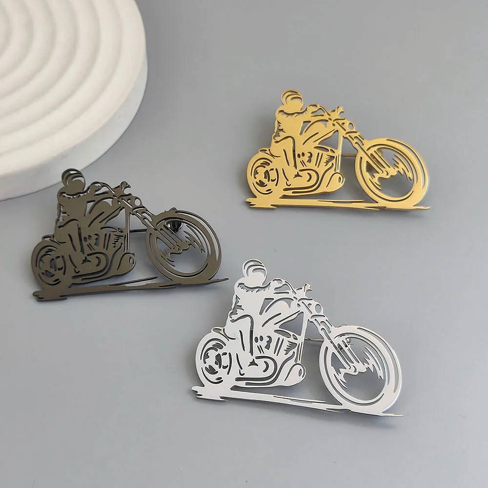 Original design motorcycle and rider gold-plated stainless steel brooch, waterproof and non-fading pin, suit accessories