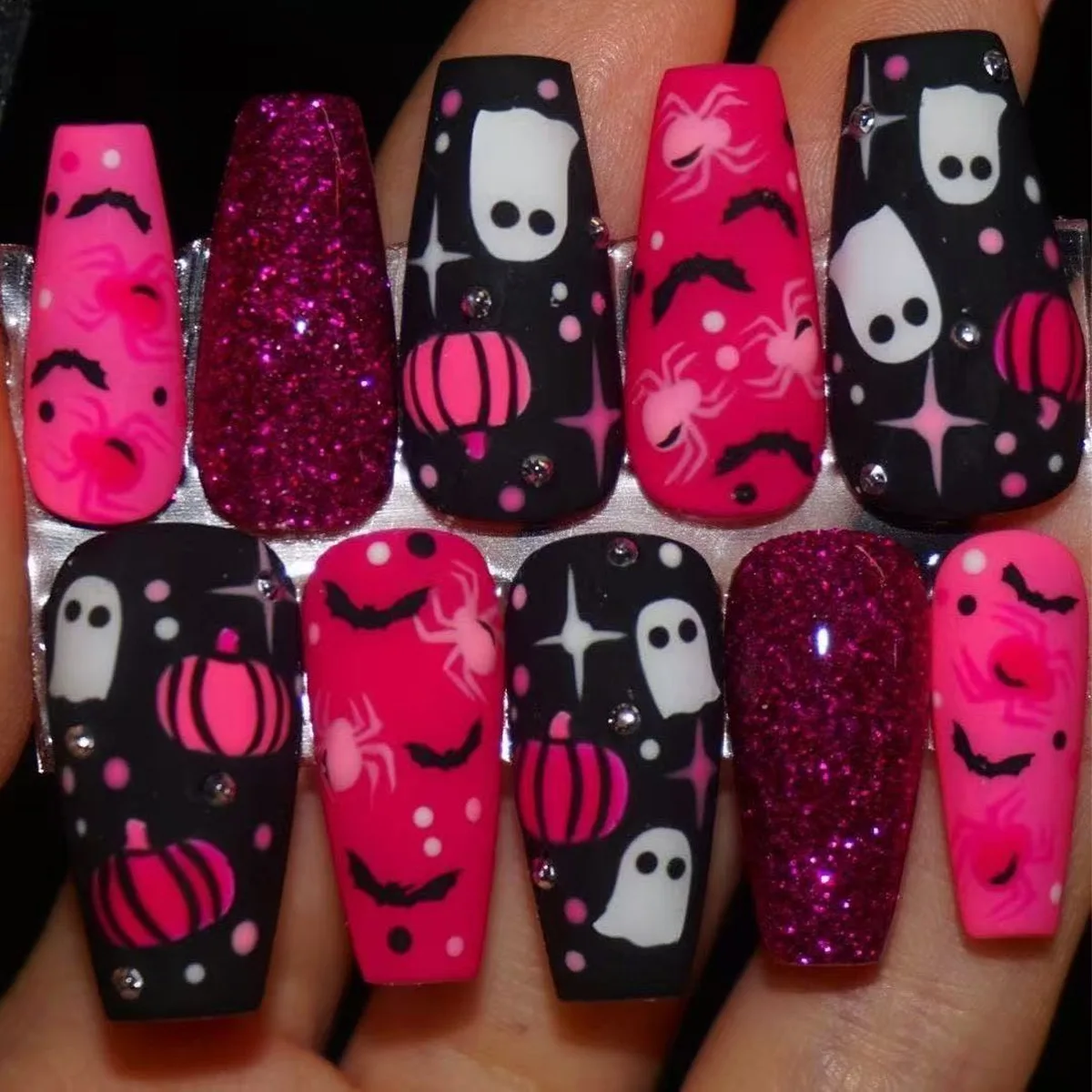 24pcs Halloween Coffin False Nails Pumpkin Bat Design Pink Mid-length Ballet Press on Nails Tips Wearable Glitter Fake Nail Sets