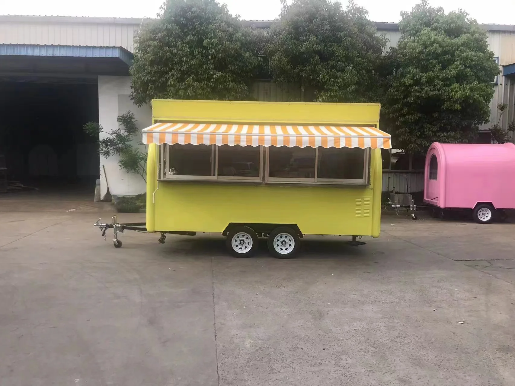 Beautiful Mini Truck Food / Selling Food Truck / Mobile Fast Food Car For Sale