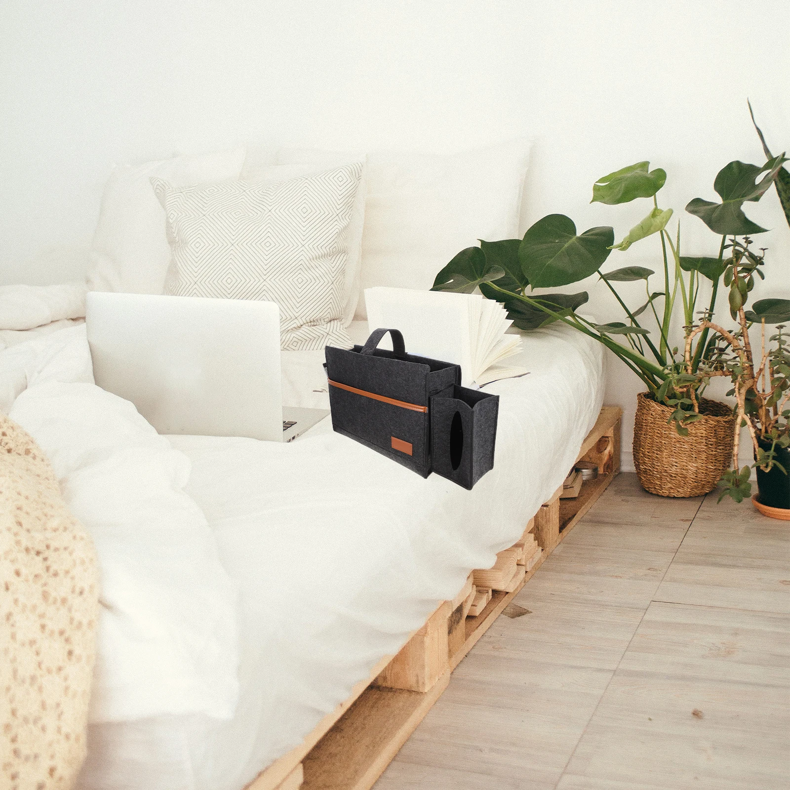 

1pc Felt Bedside Storage Bag Reinforced Stitching Multifunctional Organizer For Sofa Bed Desk Dorm Hanging Pouch