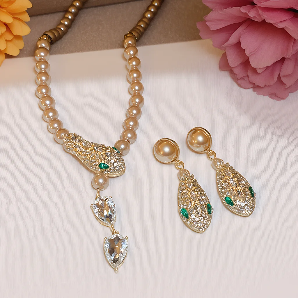 

3pcs Elegant Vintage Jewelry Set for Women Serpentine Pearl Necklace Shiny Crystal Choker Bridal Wedding Earrings Party