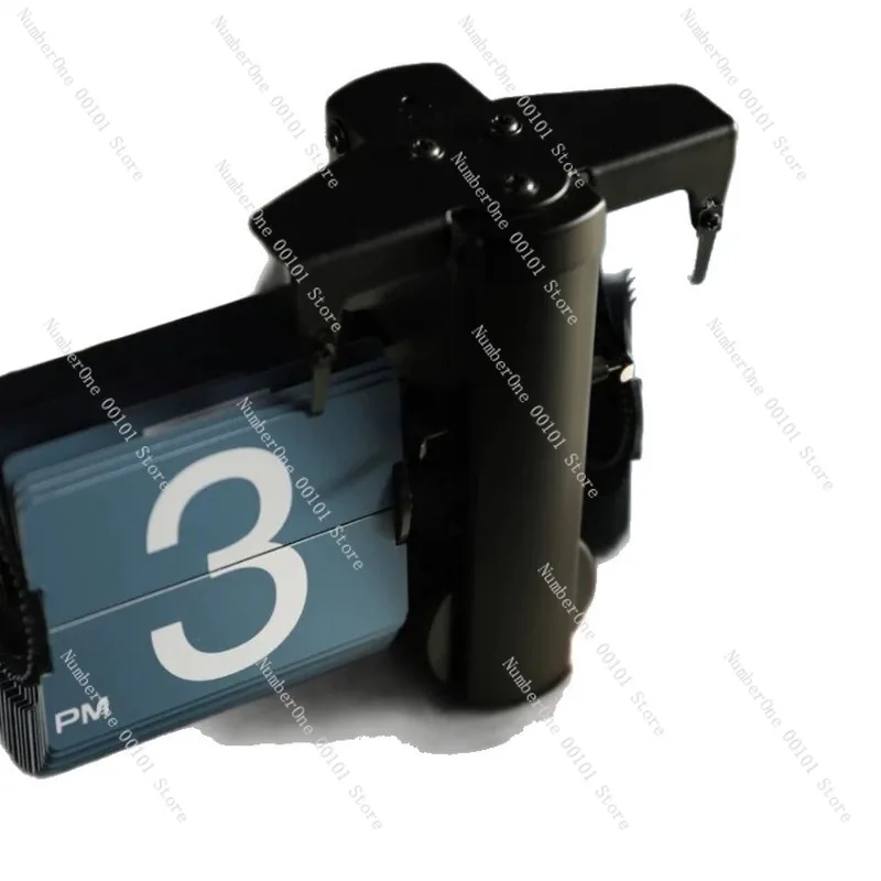 

Креативные автоматические часы с перелистыванием страниц, механический гаджет для дома и офиса, отделка под орех, уникальный подарок для парня или семьи